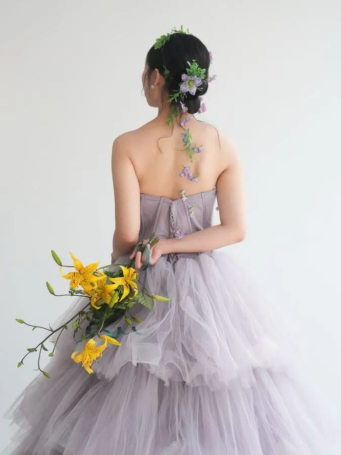Nina 老師彩妝作品：花藝盤髮造型
